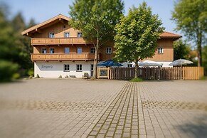 A8 Hotel im Darchinger Hof, Bed & Breakfast