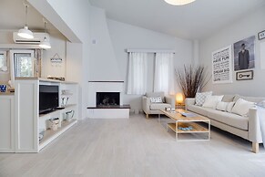 Ekatis House III by Halkidiki Villas