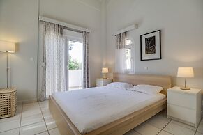 Ekatis House III by Halkidiki Villas