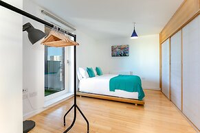 Bright Comfy 2 bed in trendy Dalston