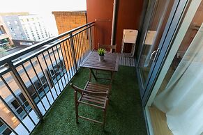 Bright Comfy 2 bed in trendy Dalston