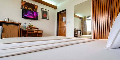 Hostellerie De La Sanaga