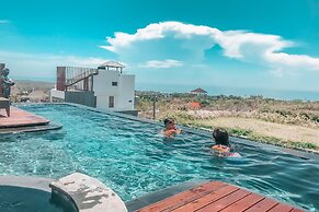 The Ocean Views Luxury Villas & Apartment