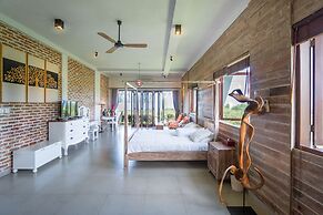 The Ocean Views Luxury Villas & Apartment