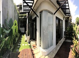 The Ocean Views Luxury Villas & Apartment