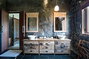 The Ocean Views Luxury Villas & Apartment