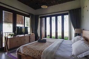 The Ocean Views Luxury Villas & Apartment