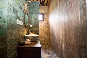 The Ocean Views Luxury Villas & Apartment