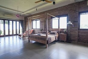 The Ocean Views Luxury Villas & Apartment