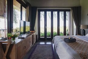 The Ocean Views Luxury Villas & Apartment