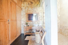 The Ocean Views Luxury Villas & Apartment