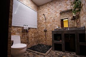 The Ocean Views Luxury Villas & Apartment