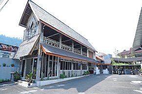 Saung Balibu Hotel