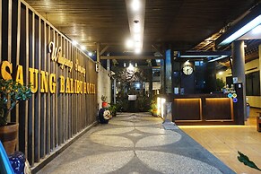 Saung Balibu Hotel
