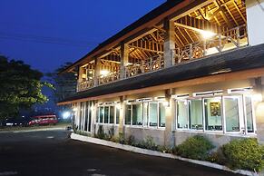 Saung Balibu Hotel