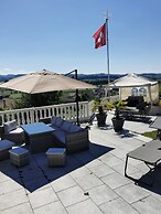 Comfortable mountain view apartment near Lucerne