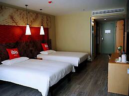Ibis Guangyuan City Square Hotel