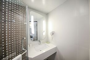 Ibis Guangyuan City Square Hotel