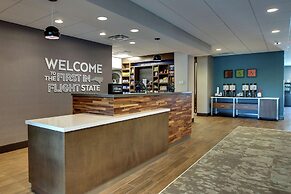 Hampton Inn & Suites Southport