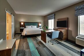 Hampton Inn & Suites Southport