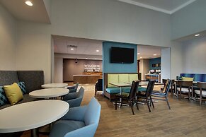 Hampton Inn & Suites Southport