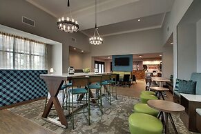 Hampton Inn & Suites Southport