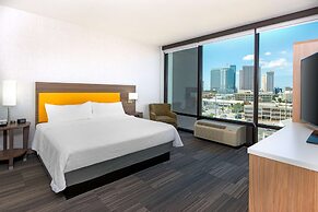 Home2 Suites by Hilton Tampa Downtown Channel District