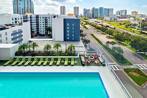 Home2 Suites by Hilton Tampa Downtown Channel District