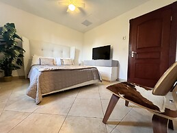 Savana at Porto Cupecoy Marina