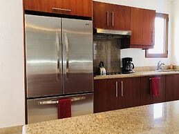 Savana at Porto Cupecoy Marina