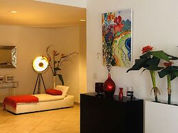 Savana at Porto Cupecoy Marina