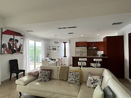 Savana at Porto Cupecoy Marina