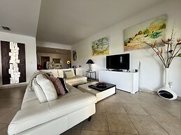 Savana at Porto Cupecoy Marina