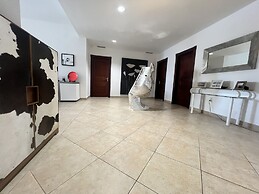 Savana at Porto Cupecoy Marina