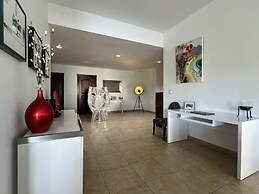 Savana at Porto Cupecoy Marina