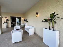 Savana at Porto Cupecoy Marina