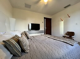 Savana at Porto Cupecoy Marina