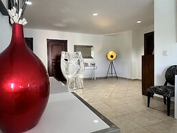 Savana at Porto Cupecoy Marina