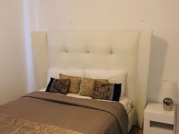 Savana at Porto Cupecoy Marina