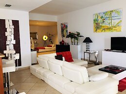 Savana at Porto Cupecoy Marina