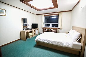Tongyeong Tourist Hotel