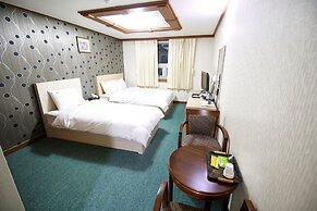Tongyeong Tourist Hotel