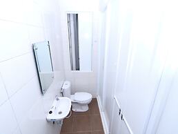 Kamar Keluarga Tanah Abang