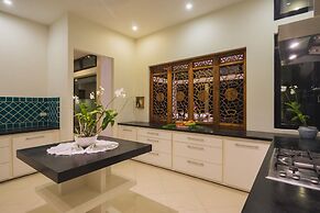Luxury Beach Front Noble House Villa