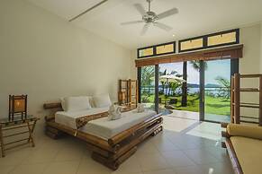 Luxury Beach Front Noble House Villa