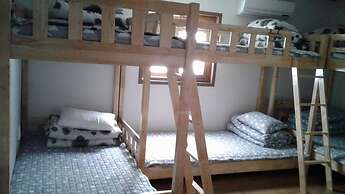 Friends of Loft - Hostel