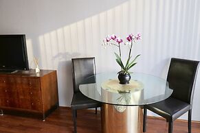 Ilikai Marina Condo Vacations