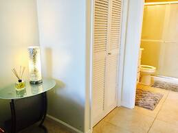 Ilikai Marina Condo Vacations