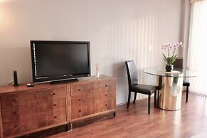 Ilikai Marina Condo Vacations