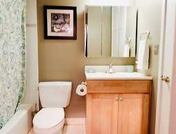 Ilikai Marina Condo Vacations